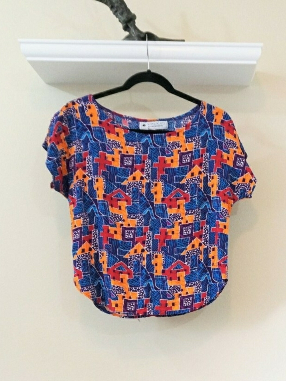 jonathan martin Geometric Print Crop Top in Blue, Orange, Red